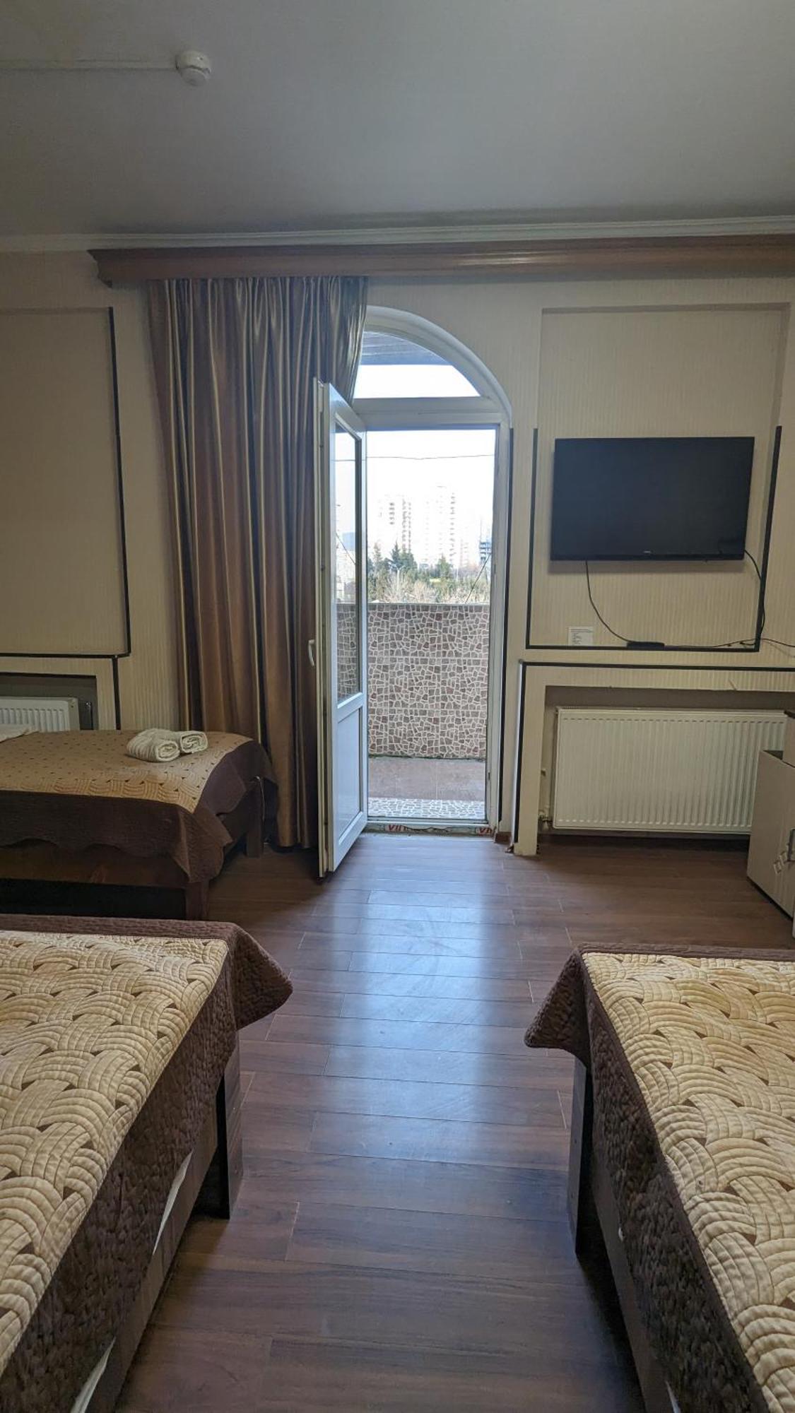 Dkd-Bridge Hotel Tiflis Exterior foto