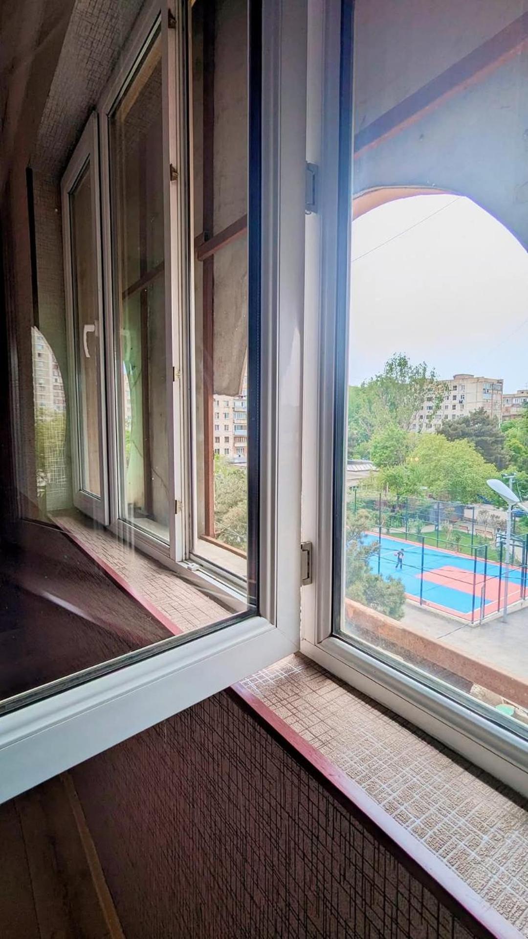 Dkd-Bridge Hotel Tiflis Exterior foto