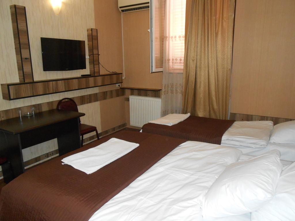 Dkd-Bridge Hotel Tiflis Exterior foto
